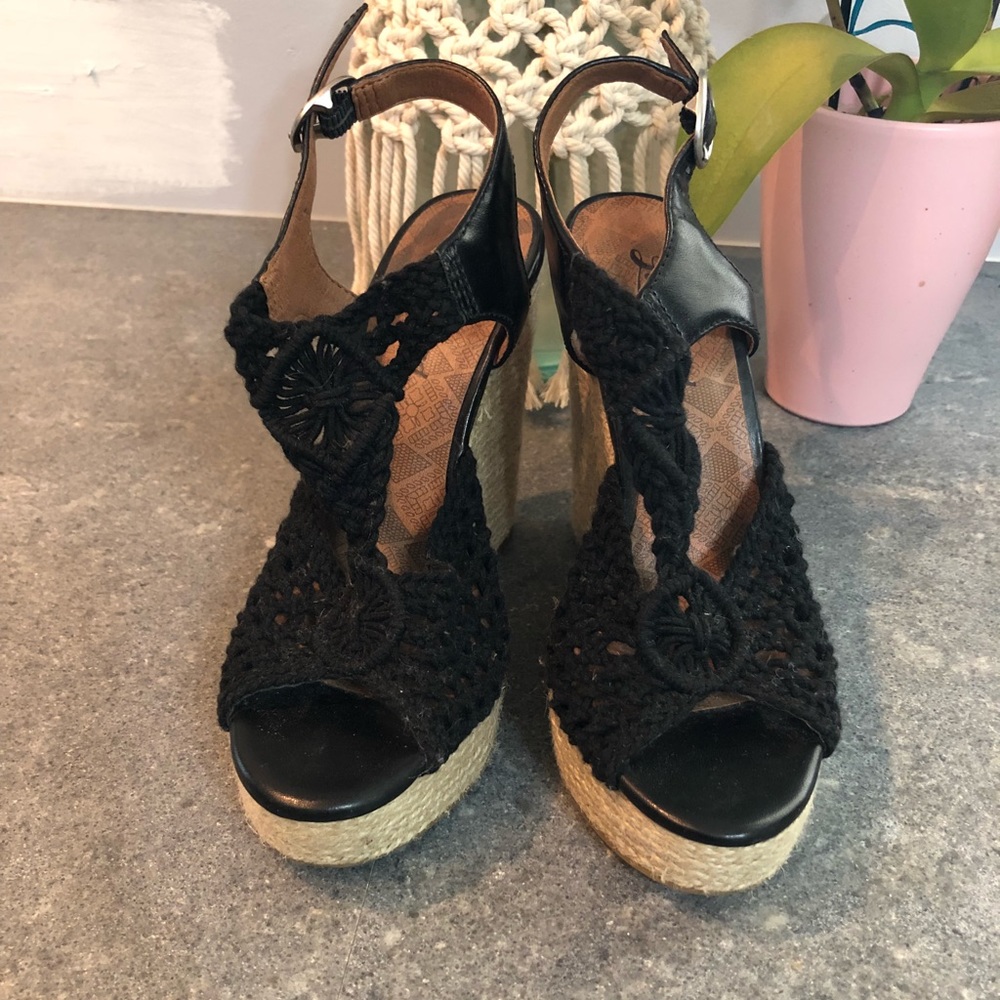 Lucky black wedge shoes